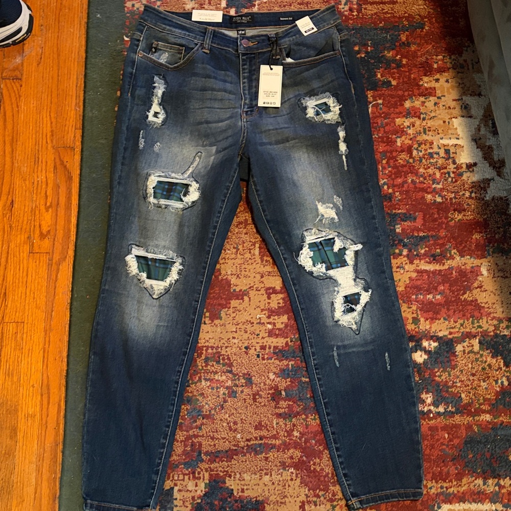 Judy Blue Dark Mid Rise Destroyed Skinny Fit Jeans Womens Size 14W RN116380